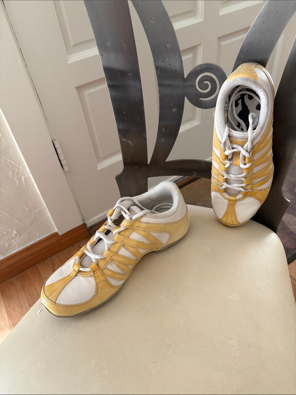 Nike Women's Yellow and White Athletic Trainers